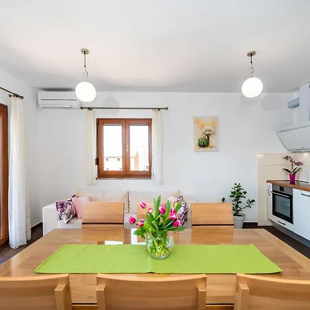 Holiday Home Lota Starigrad Paklenica Room photo