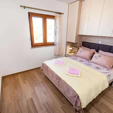Holiday Home Lota Starigrad Paklenica Exterior photo