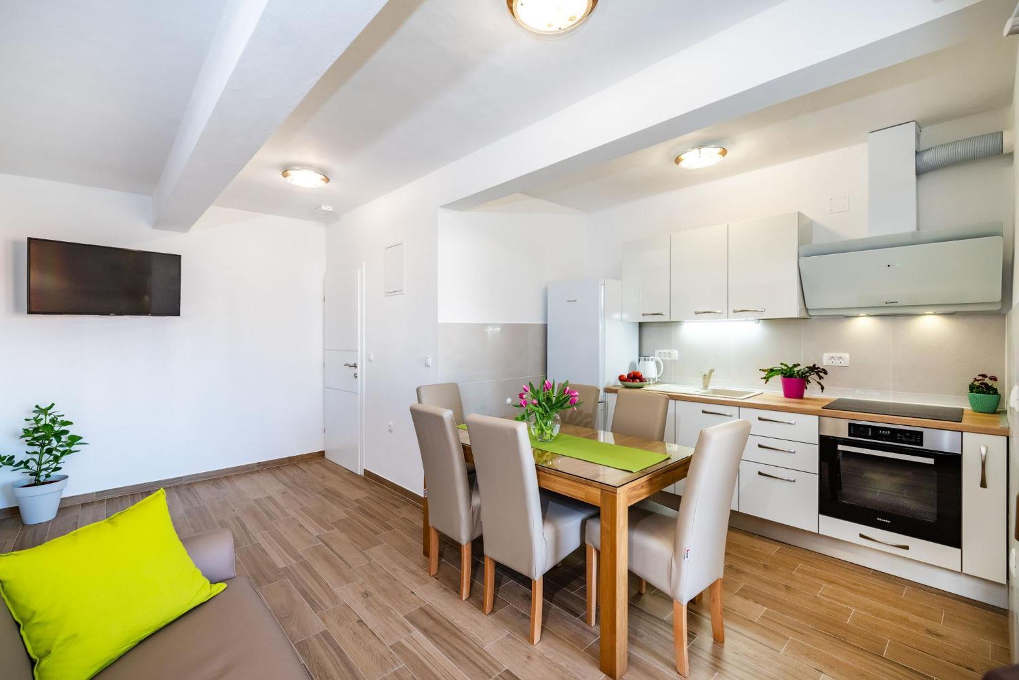 Lota Holiday home